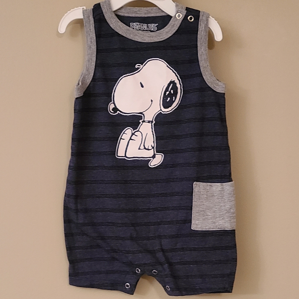 Peanuts Snoopy short romper